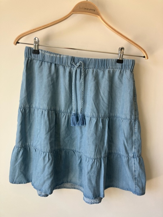 J. Jill Dresses & Skirts - J JILL DENIM Tiered Midi Summer Skirt in Chambray Blue Women’s Size Small GUC